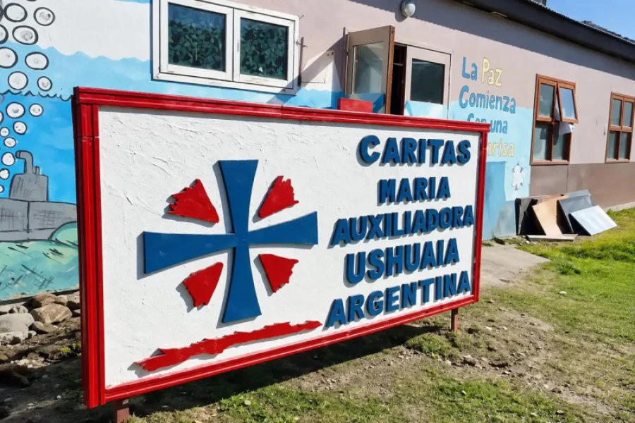 Cáritas Ushuaia cartel